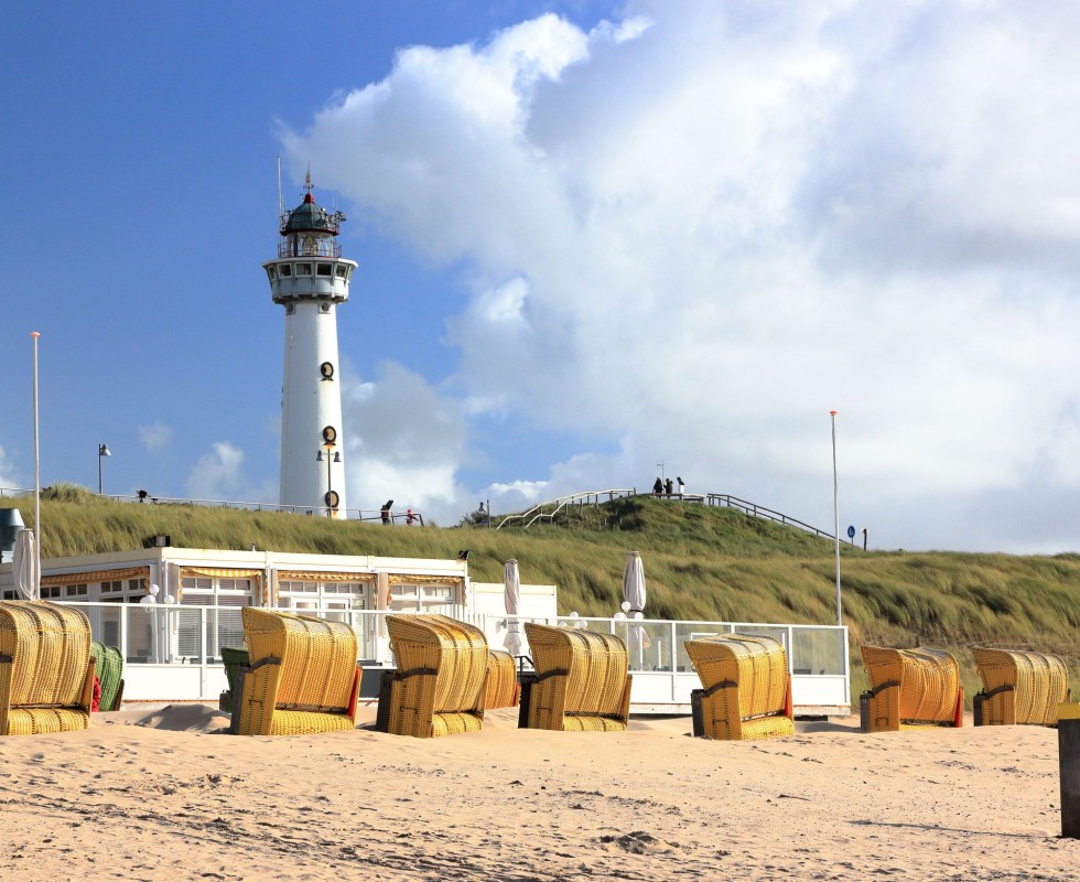 vuurtoren-strand-vakantie-Egmond-aan-Zee.jpg