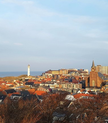 Egmond aan Zee vanaf Torensduin.jpg
