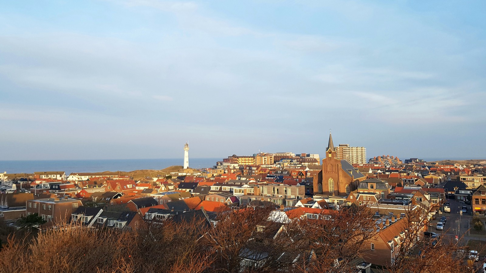 Egmond aan Zee vanaf Torensduin.jpg